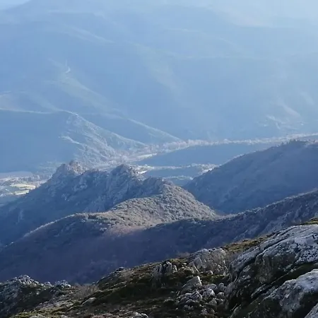 Le De L'adrech شقة