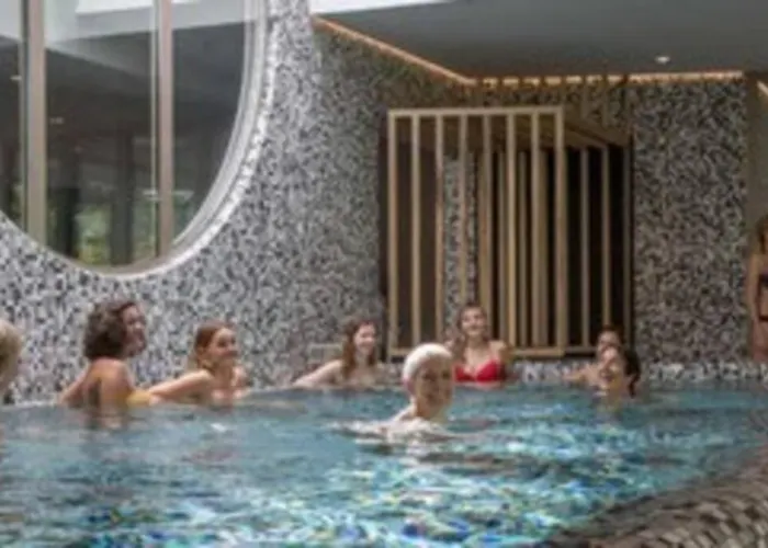 Le De L'adrech アパート ラコーヌ